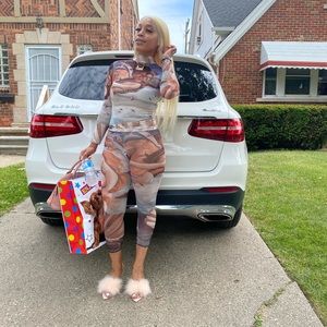 Meet your Posher, Lauren